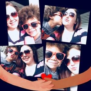 Meet your Posher, Alexis